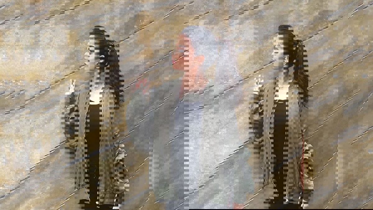 بعد خلافات حادة.. حلا الترك تكشف عن مفاجأة والدها لها (فيديو)