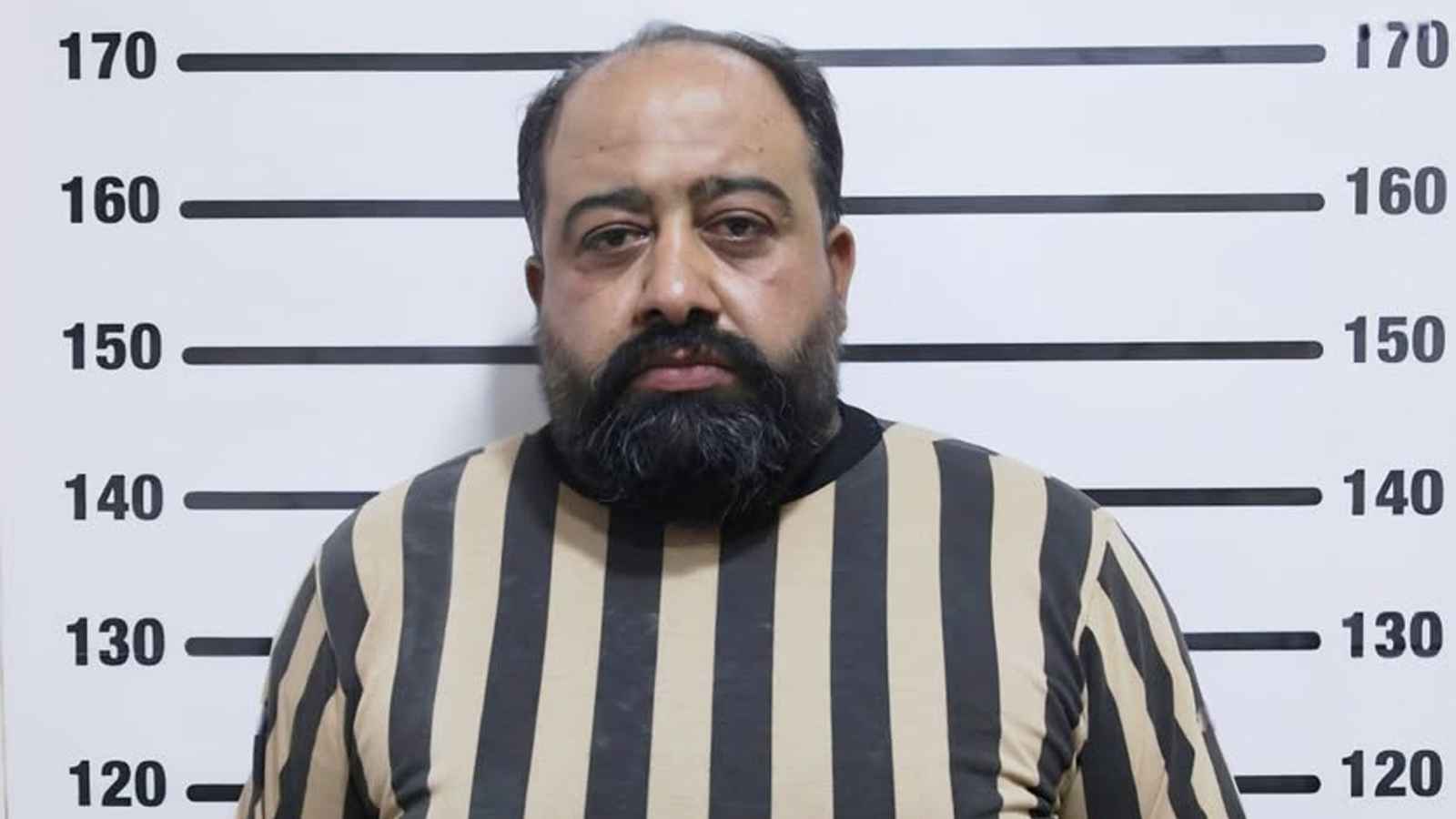 عبدالرحمن دحروج الملقب بـ"نباش القبور"