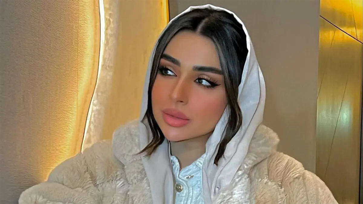 أمل الأنصاري تستعرض "عيديتها" لأفراد عائلتها