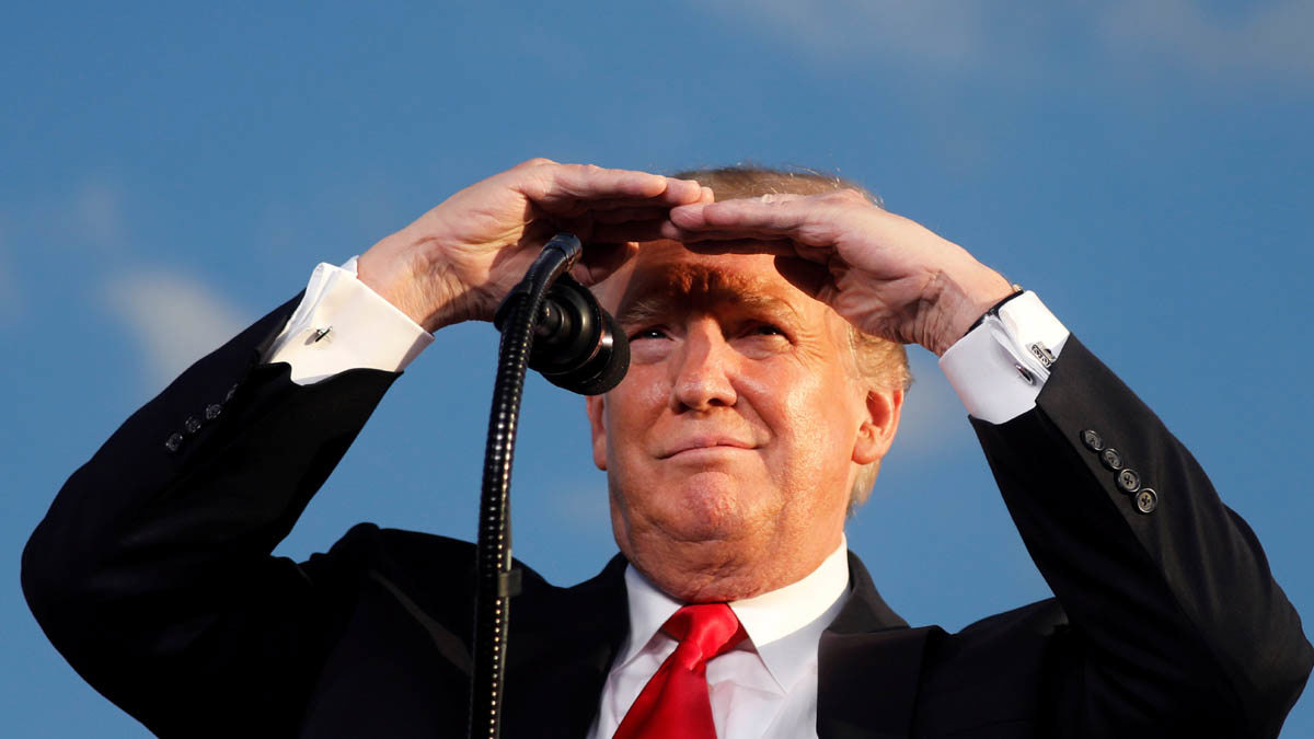 ترامب يوجه محاميًا سابقًا في البيت الأبيض بتجاهل مذكرة استدعاء