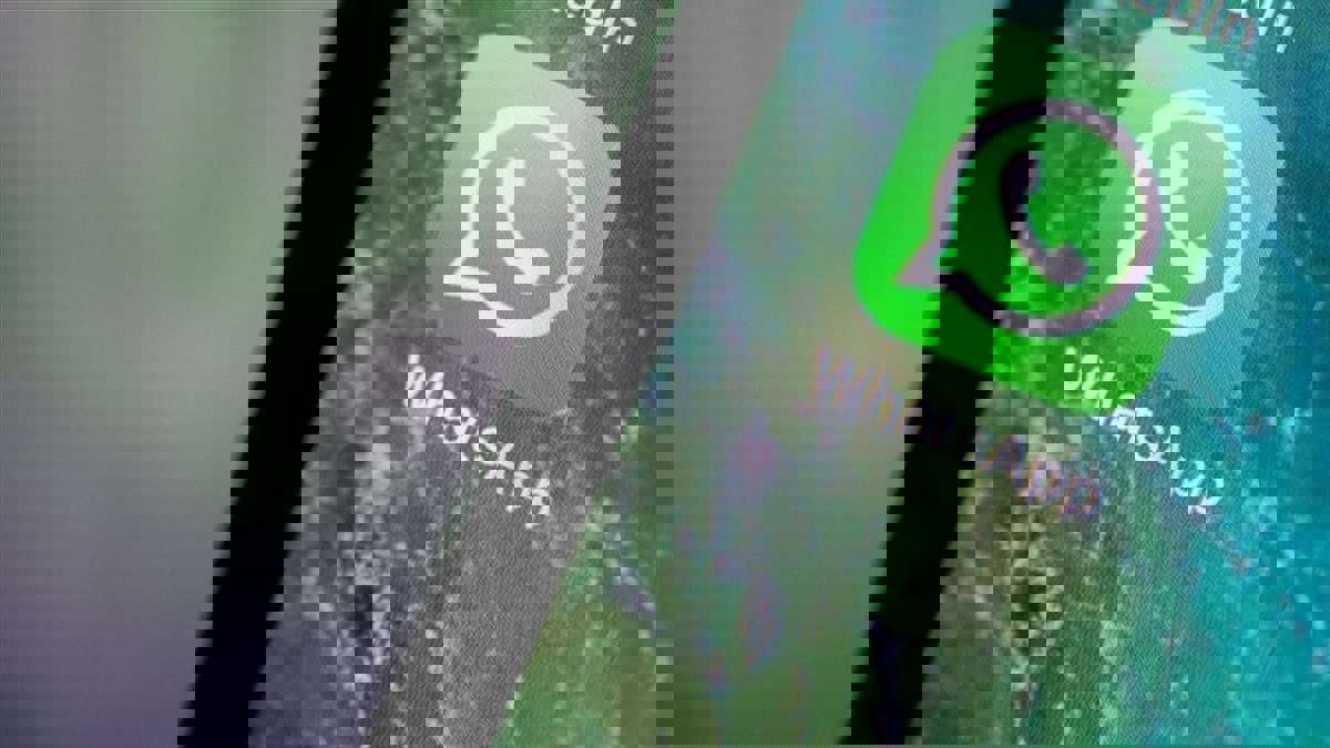 واتساب تقيد إعادة توجيه الرسائل لإبطاء انتشار معلومات مزيفة حول كورونا