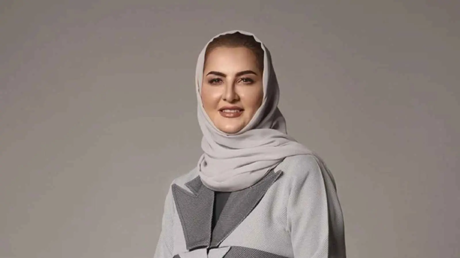 السعودية خلود المانع تحصد جائزة عالمية جديدة (صور)