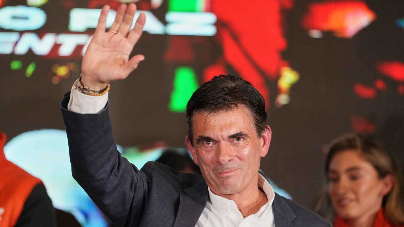 من الظل إلى الرئاسة.. من هو رئيس بوليفيا الجديد رودريجو باز؟