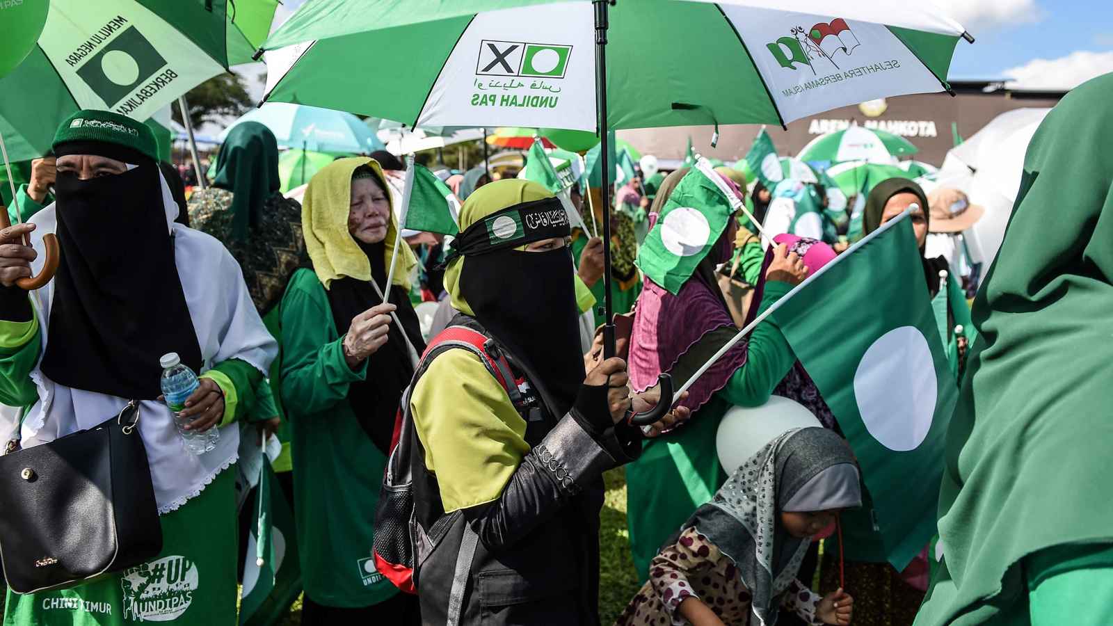 هل تمهد الفضيحة الجنسية لتفكيك "الإخوان المسلمين" في ماليزيا؟