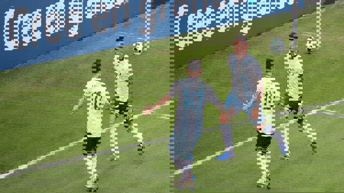 نادي برشلونة يستهدف زميل ليونيل ميسي في منتخب الأرجنتين