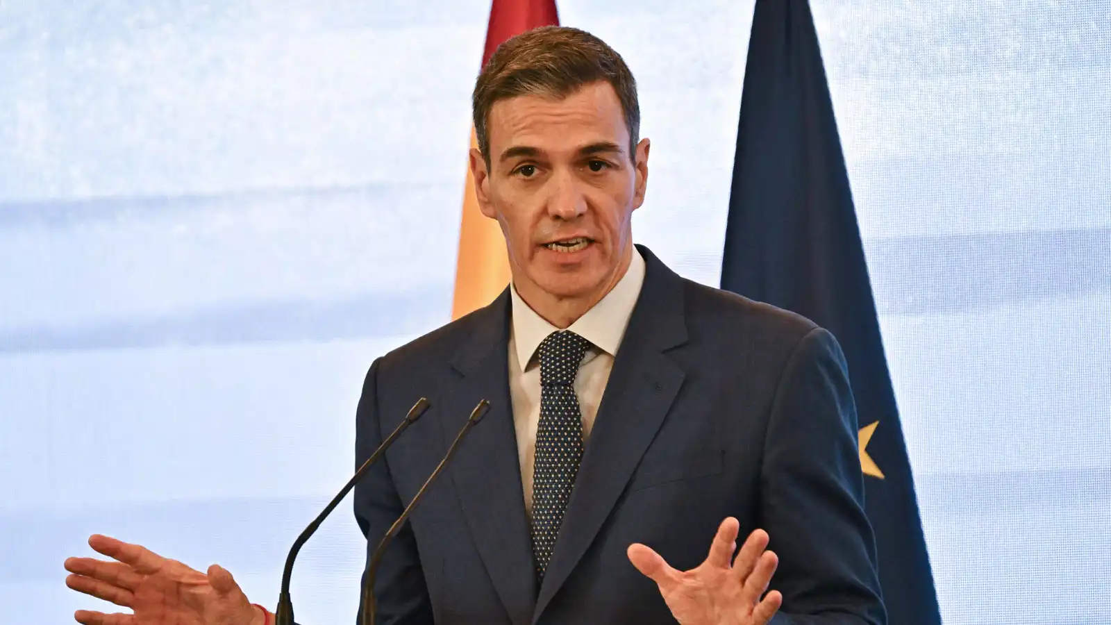 إسبانيا تقود تحركاً أوروبياً لحظر وسائل التواصل على الأطفال