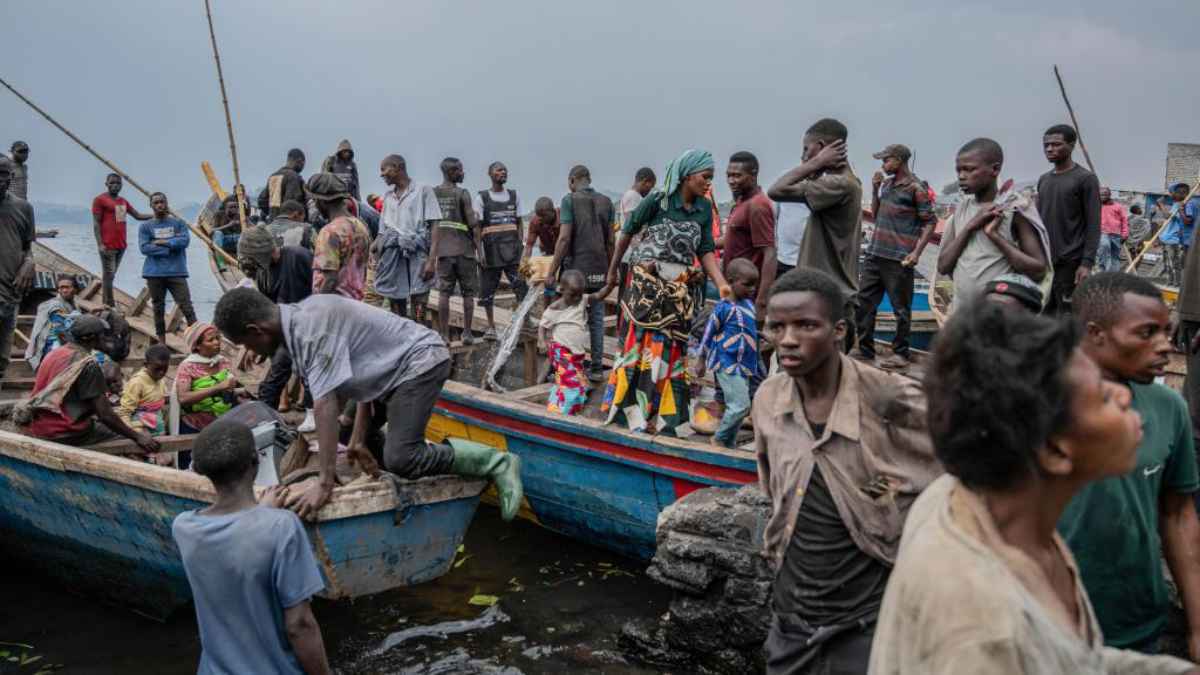 امرأة تتسبب بكارثة.. مصرع 148 شخصاً على متن قارب (فيديو)