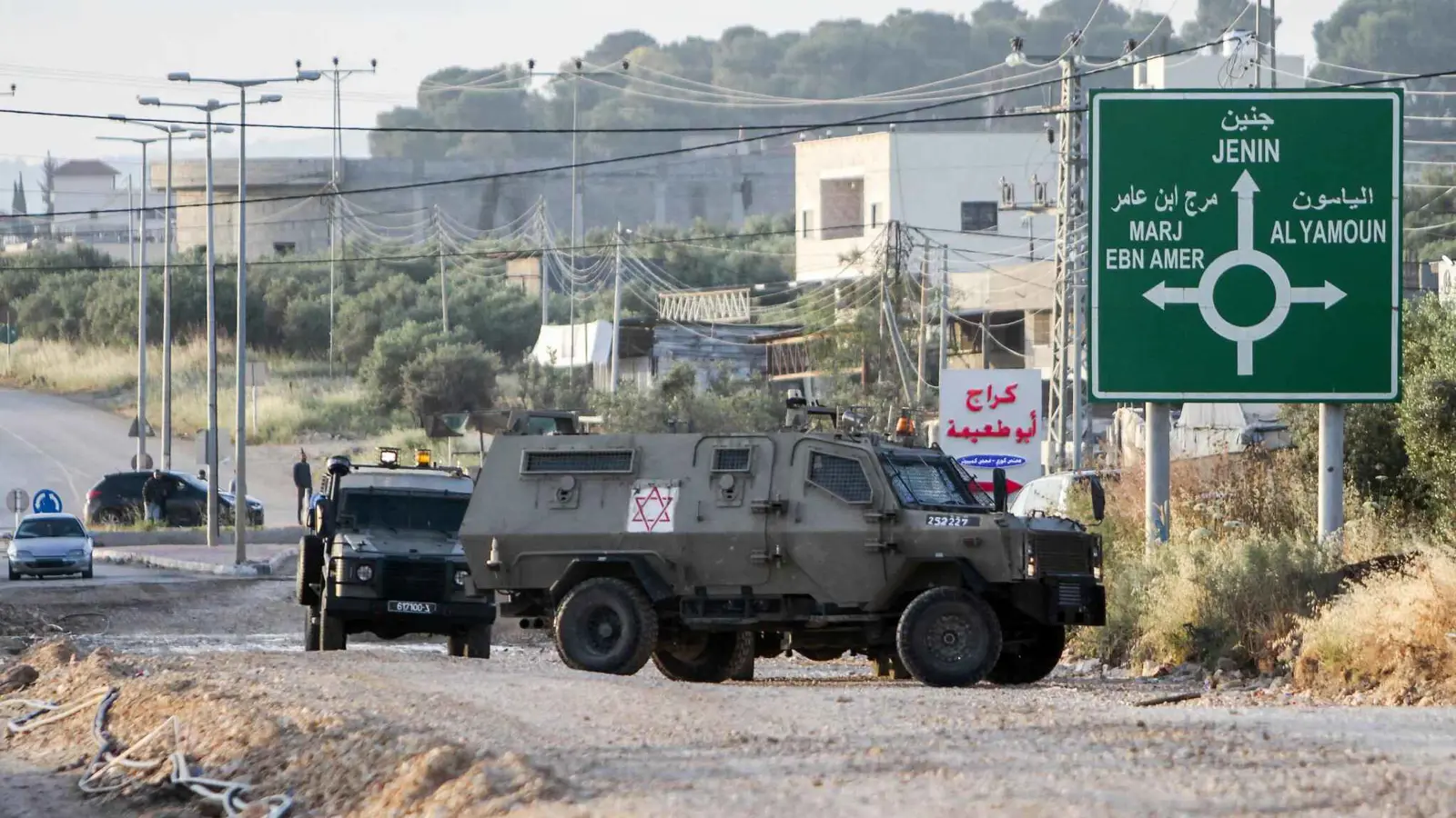 إصابة 3 جنود إسرائيليين بتفجير في الضفة الغربية