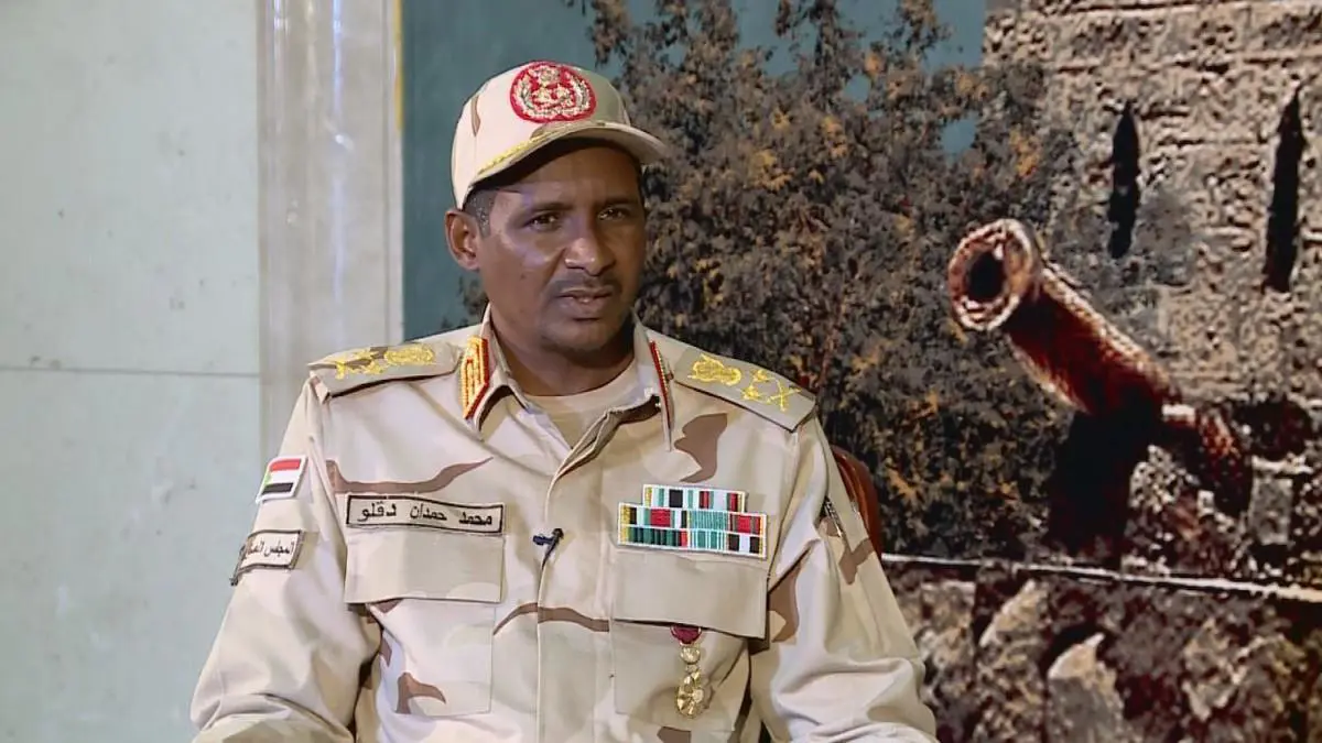 السودان.. السجن والغرامة لزعيم شبكة إجرامية انتحل صفة "حميدتي" ‎