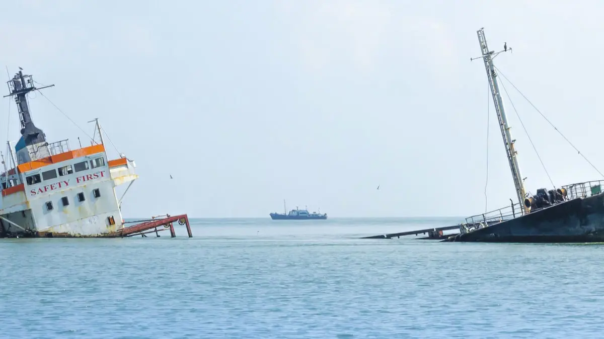 إيطاليا تدعم تونس ببارجة "مختصة" لانتشال السفينة المحملة بالوقود