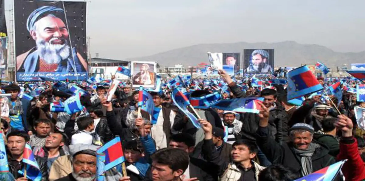 إيران تستعدي حلفاءها بأفغانستان عبر التقرب إلى طالبان