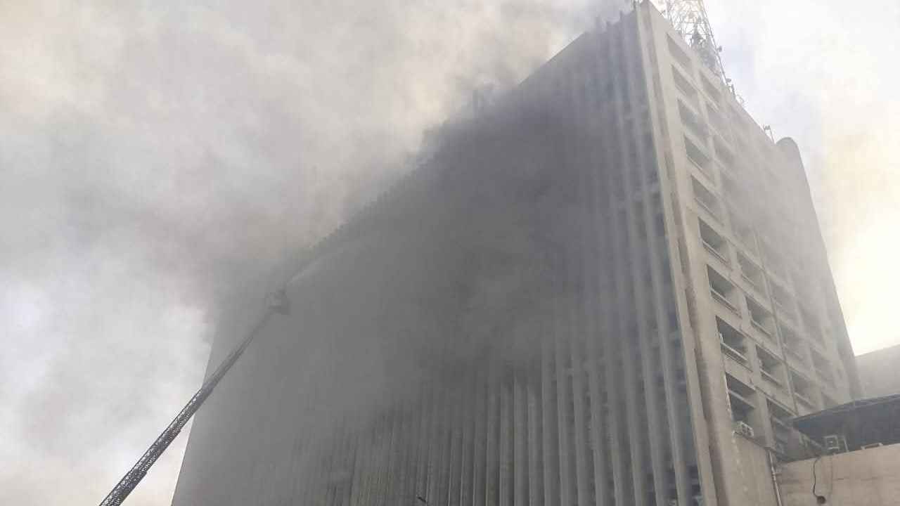 مصر.. الكشف عن آلية استئناف خدمات الاتصالات بعد حريق سنترال رمسيس