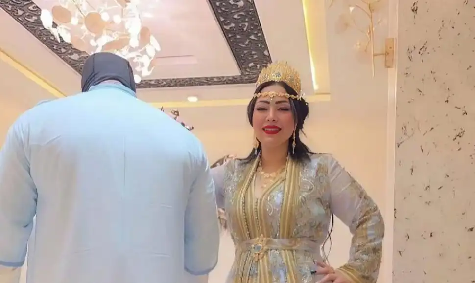 المغنية الجزائرية وردة سماتي