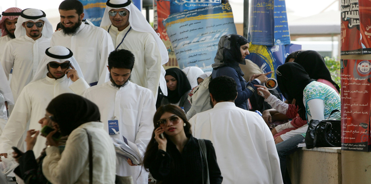 من يقف وراء ملف "الشهادات المزورة" في الكويت؟