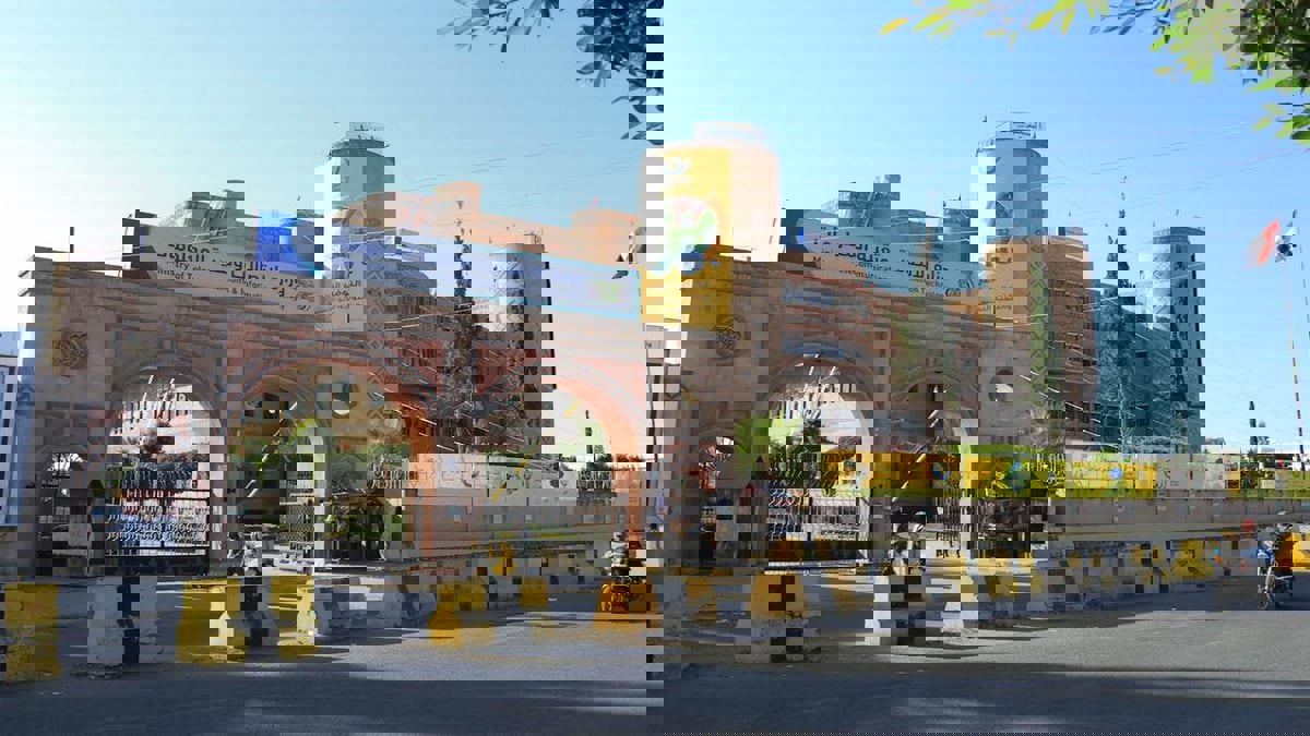 اليمن.. قرار حكومي بنقل مقار شركات الاتصالات الرئيسة إلى عدن