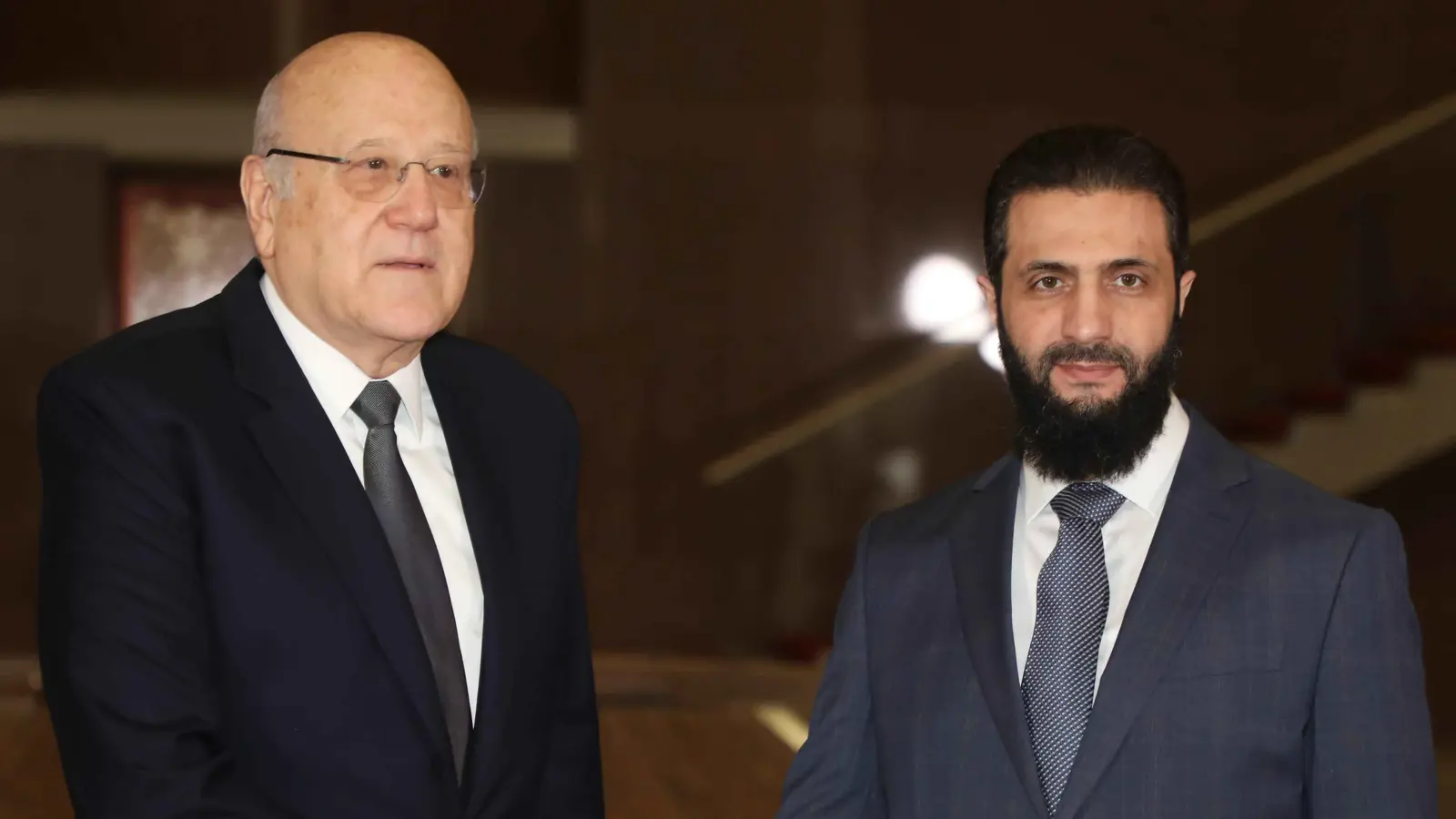 يتصدره ملفا "الحدود واللاجئين".. اجتماع بين ميقاتي والشرع في دمشق