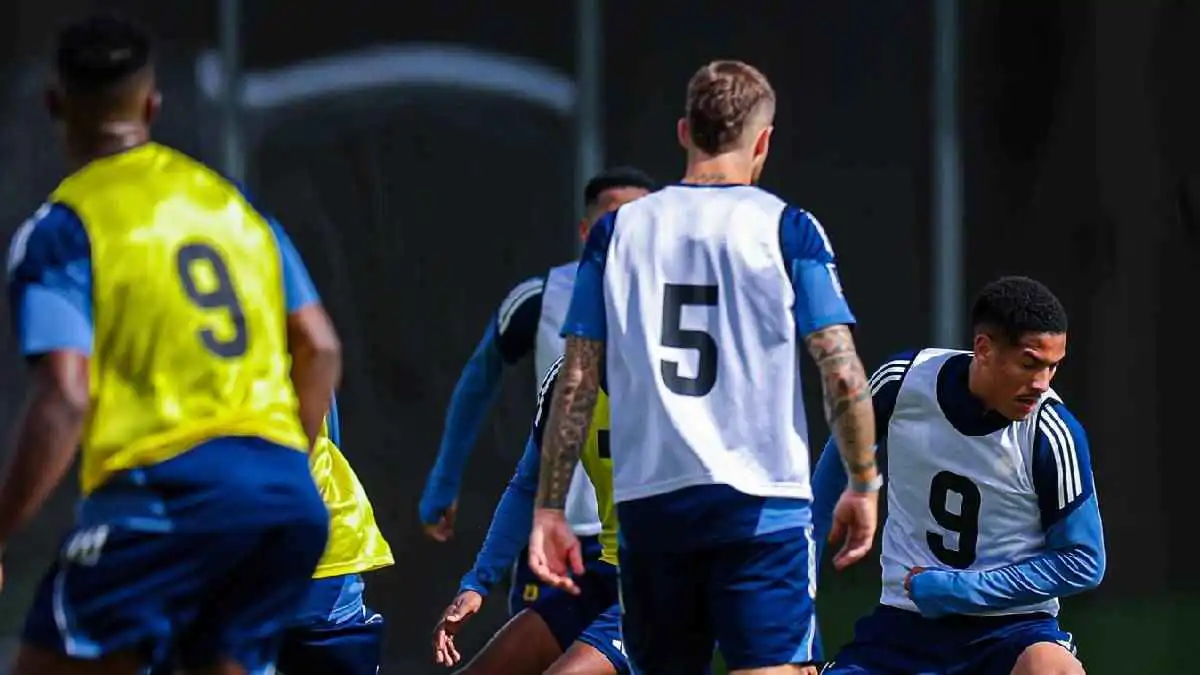 مفاجأة.. عرض إنجليزي رسمي لنجم النصر السعودي