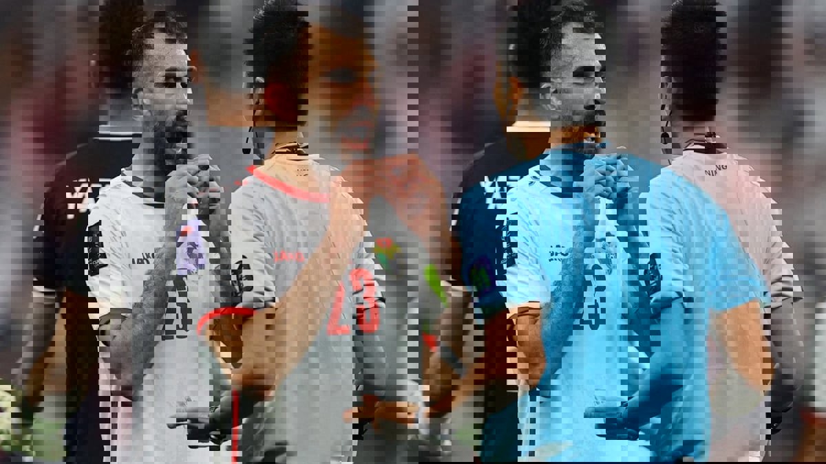 الأردني إحسان حداد يفسّر تصفيقه للحكم الصيني (فيديو)