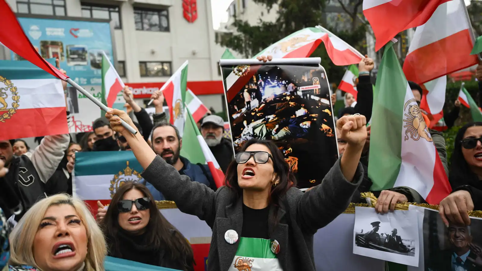 "ناشيونال إنترست": روسيا تسحب دبلوماسييها من إسرائيل على وقع "حرب إيران"