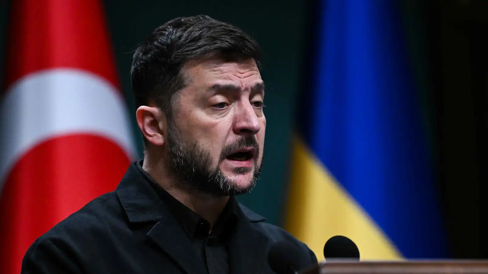 ألمانيا وفرنسا وبريطانيا تناقش مع زيلينسكي خطة السلام الأمريكية