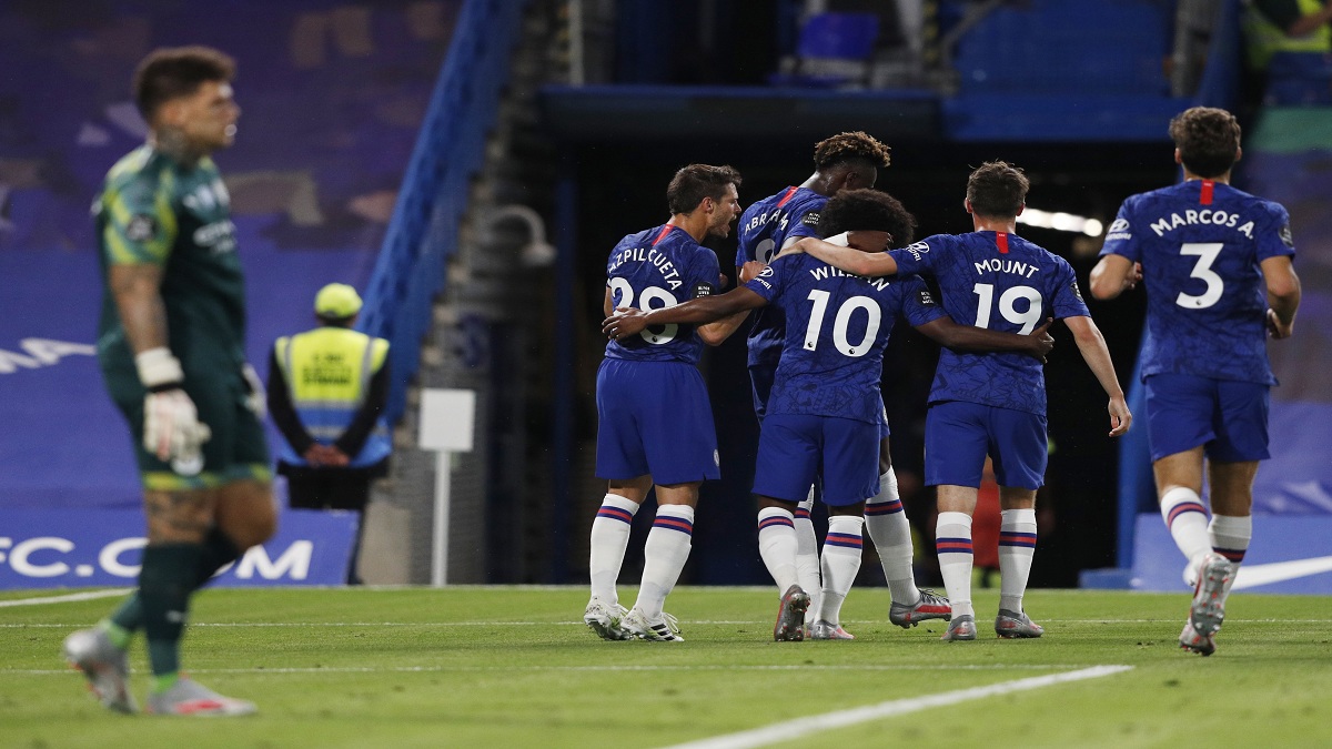 تشيلسي يصعق مانشستر سيتي ويهدي ليفربول رسميا لقب الدوري الإنجليزي