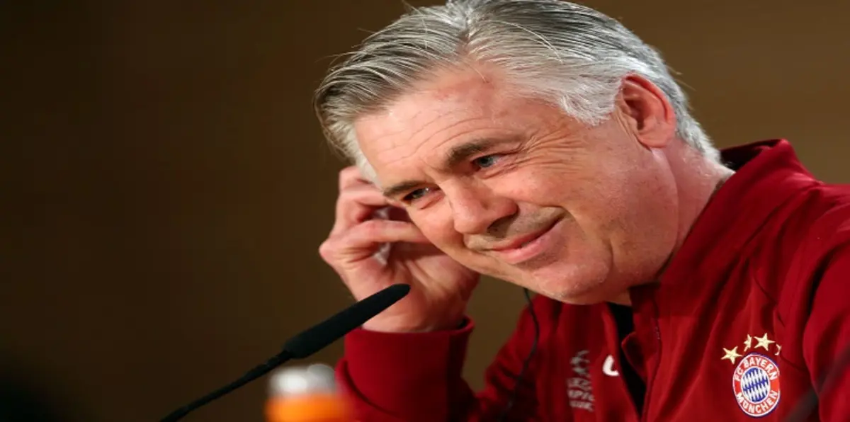 زوجة أنشيلوتي تُهين الحكم فيكتور كاساي