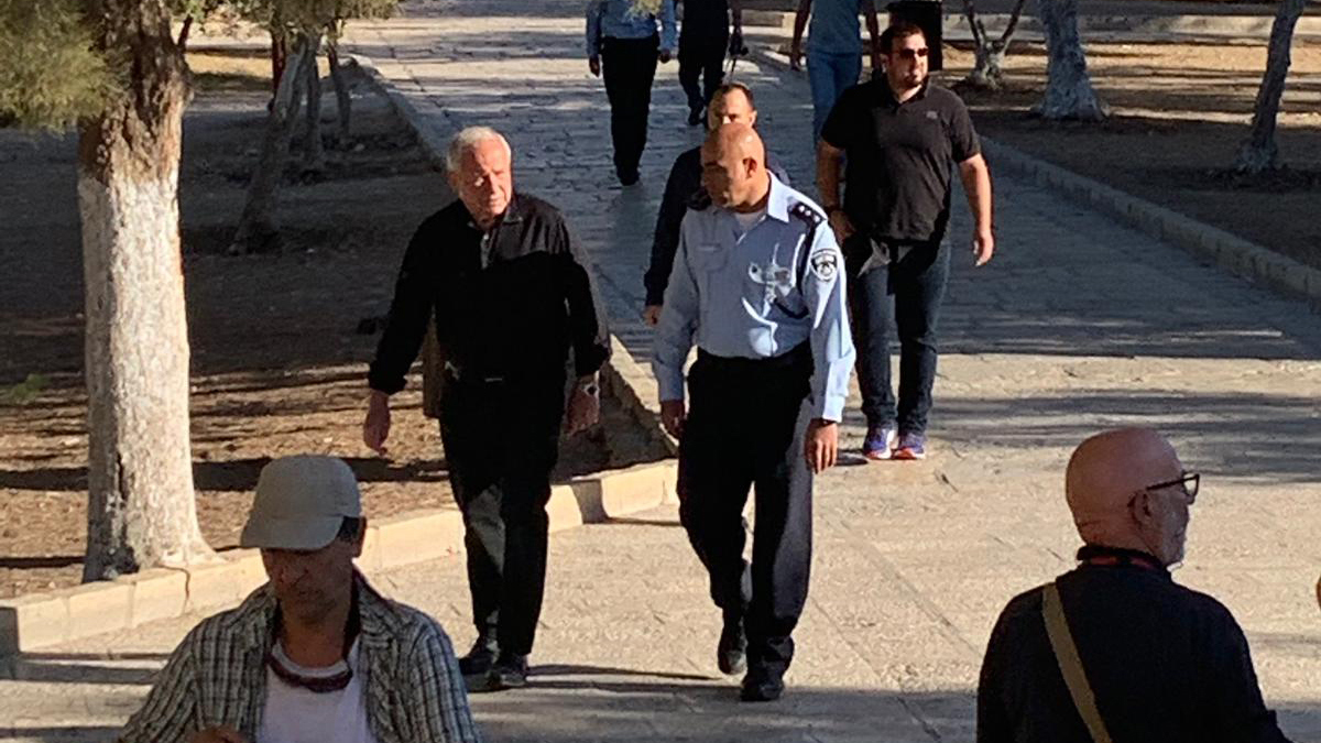 رئيس "الشاباك" الإسرائيلي آفي دختر يقتحم الأقصى برفقة ضباط المخابرات (صور)