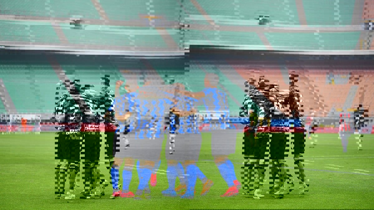 ترتيب الدوري الإيطالي.. إنتر يكتسح ميلان ويطير بالصدارة