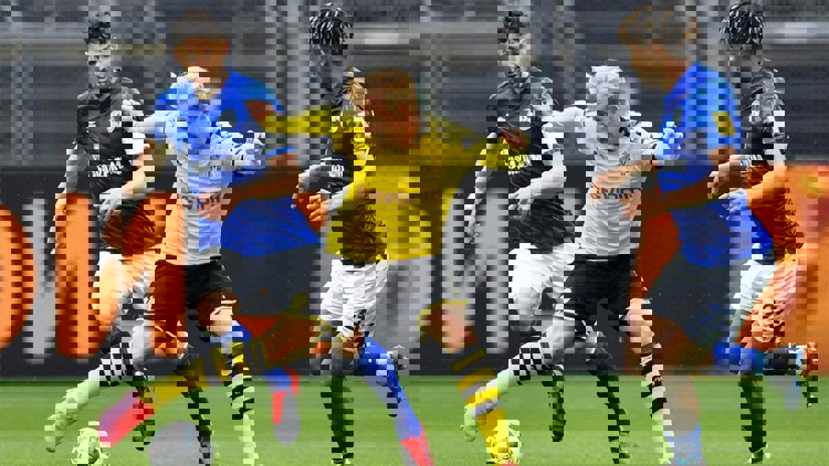 توديبو يهين هالاند خلال مباراة بروسيا دورتموند ضد شالكه (فيديو)