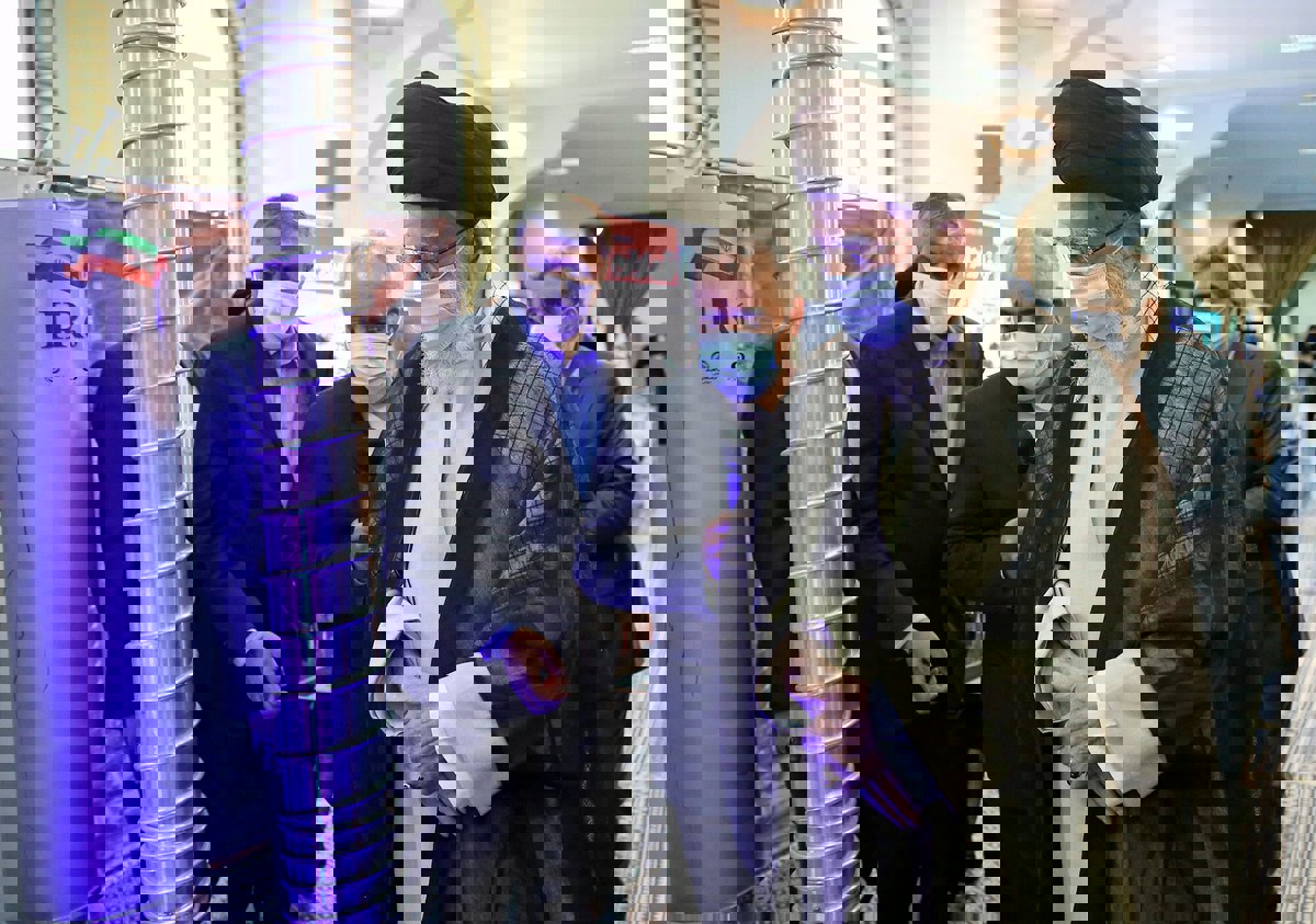 برلماني إيراني ينفي تصريحات زميله بشأن امتلاك طهران أسلحة نووية 