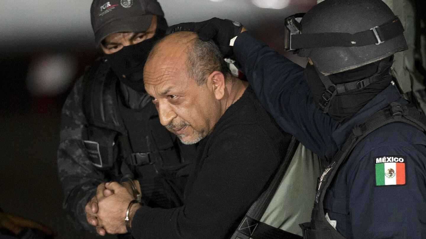 بضغوط من ترامب.. المكسيك تسلّم واشنطن 26 مطلوبًا بقضايا مخدرات