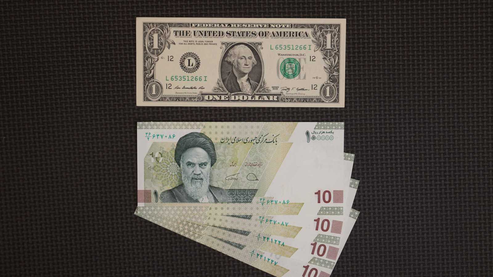 ارتفاع قياسي للدولار في إيران