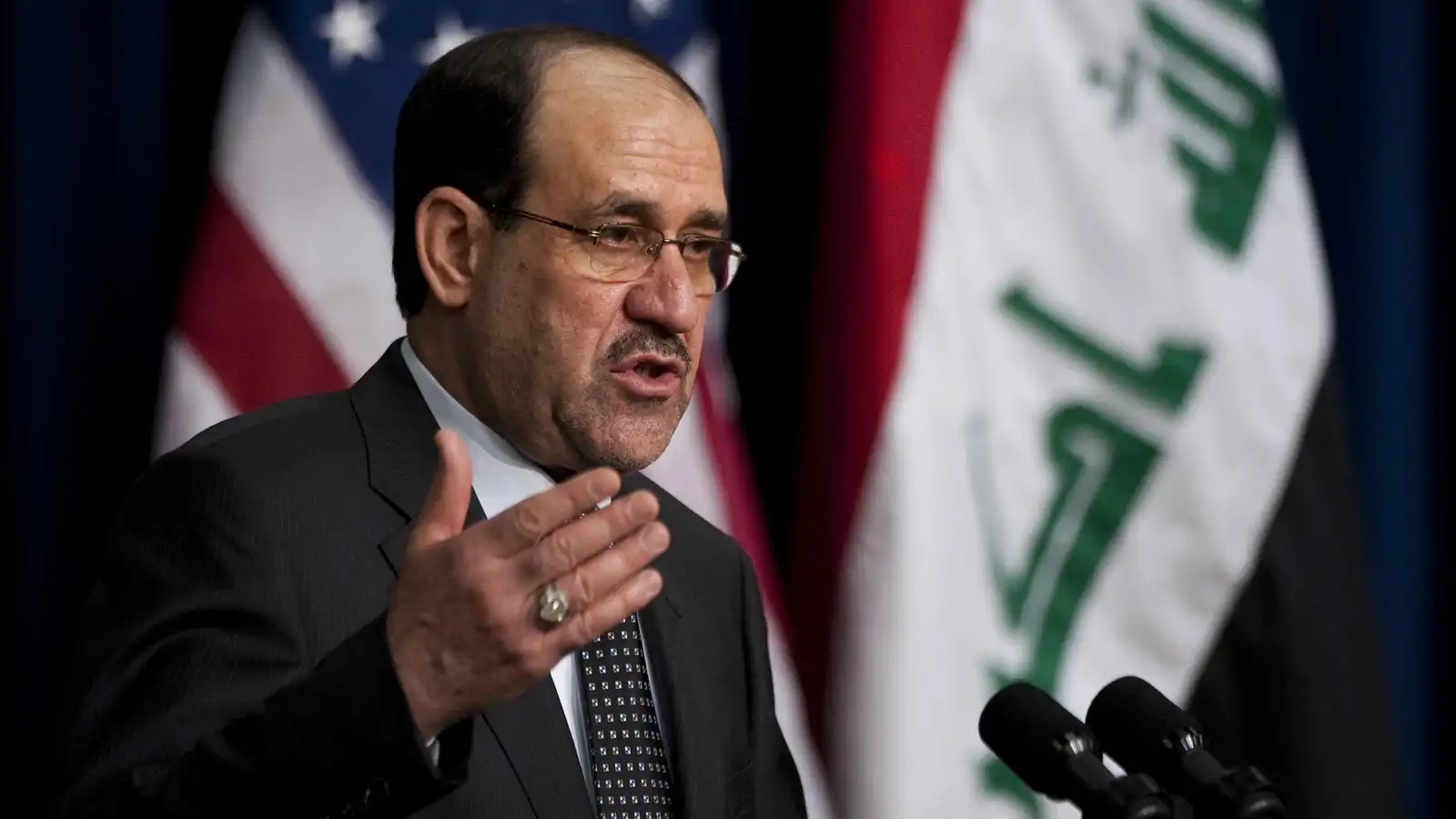 العراق أمام أخطر أزمة توافق.. النجف ترفض حسم الصراع على رئاسة الوزراء