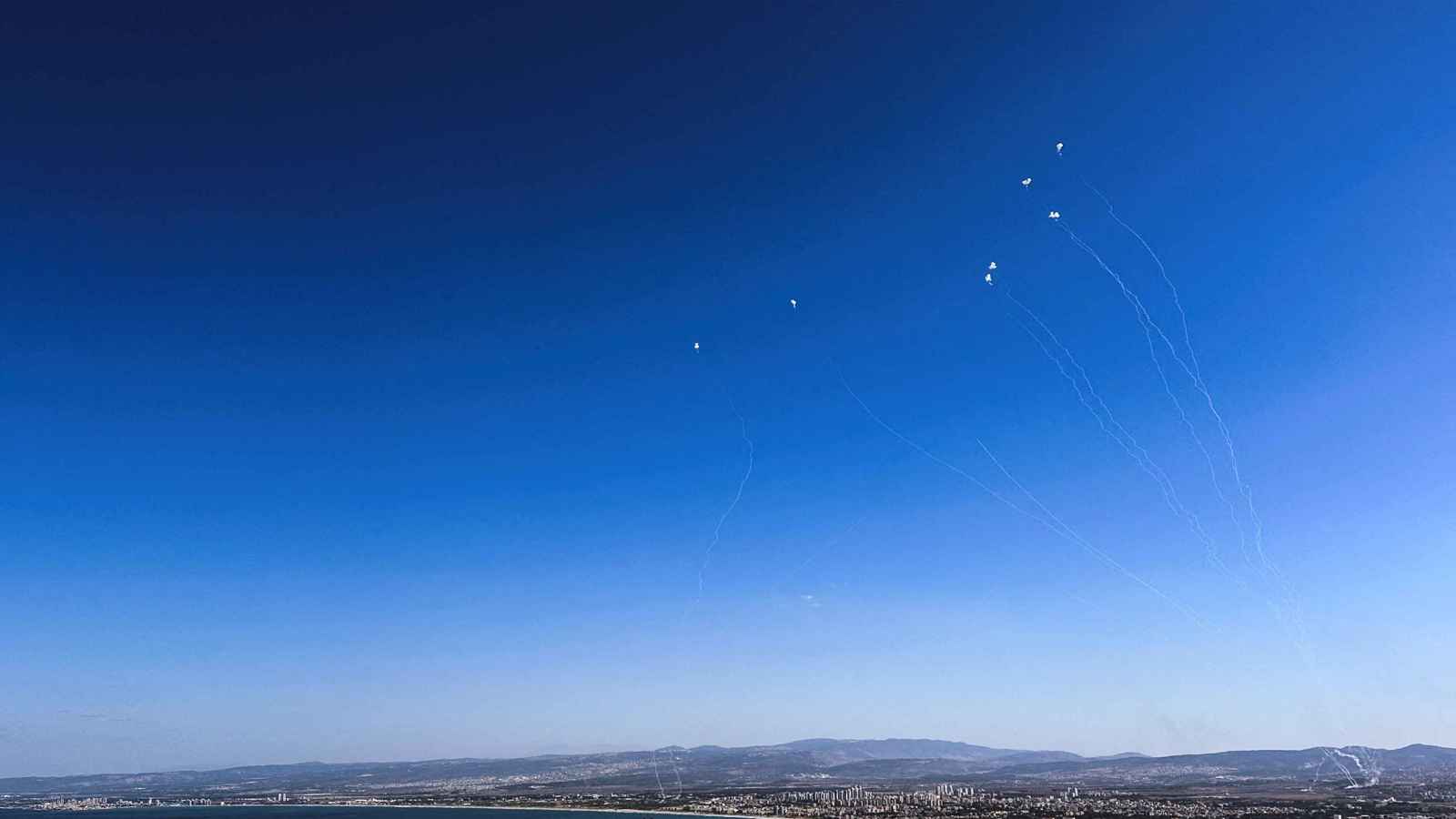 إسرائيل.. سقوط صاروخ قرب البحر الميت و"إنذار" في حيفا