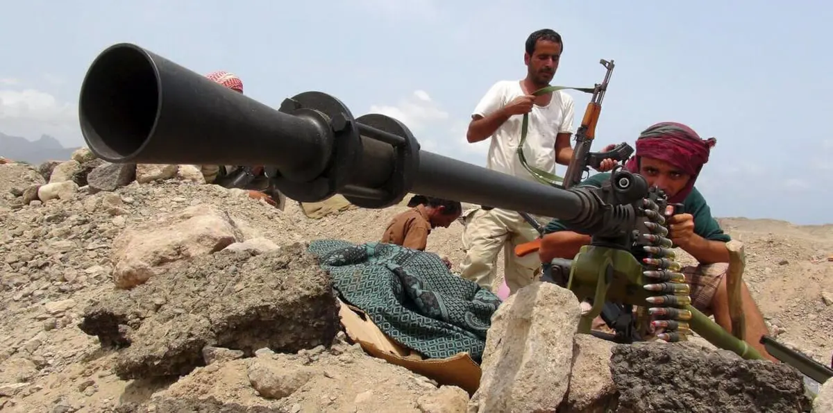 اليمن.. عشرات القتلى من "المتمردين" والحوثيون يعدمون اثنين من عناصرهم