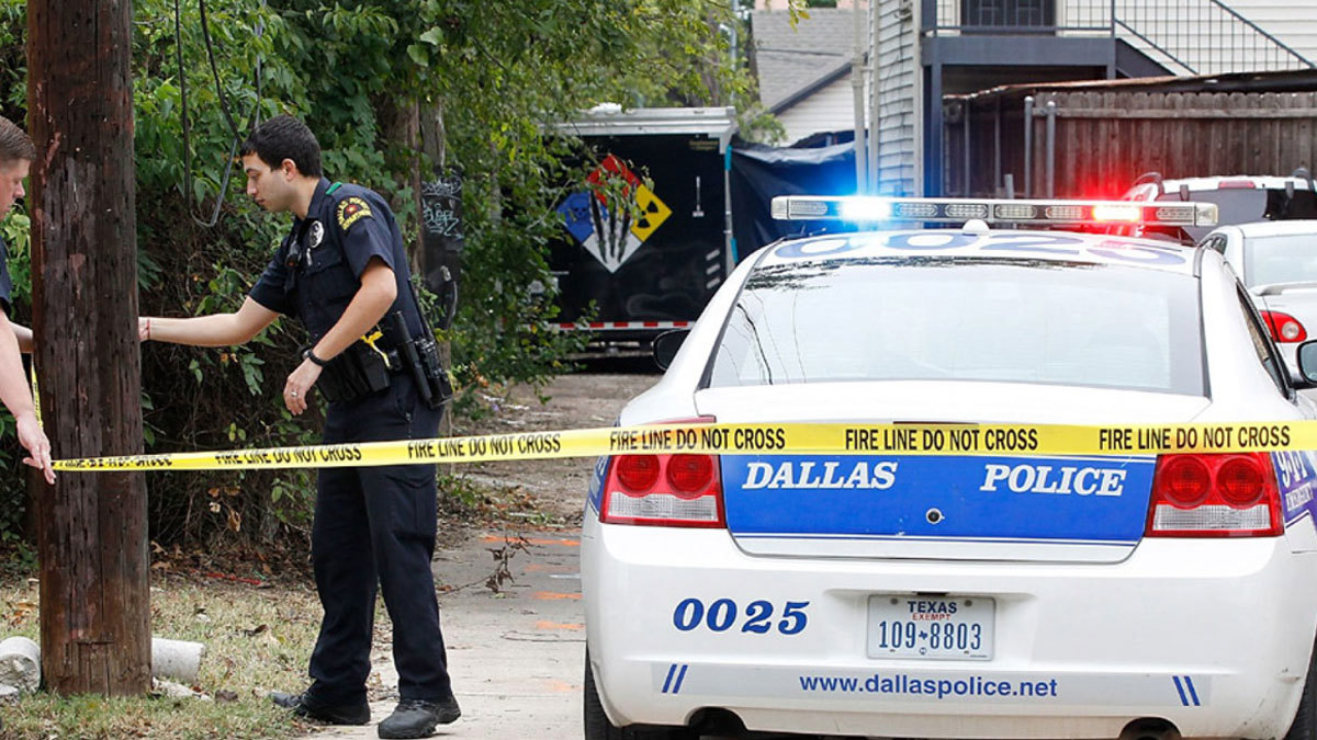 أمريكي يقتل زوجته وطفليه بالرصاص بدافع "الانزعاج"