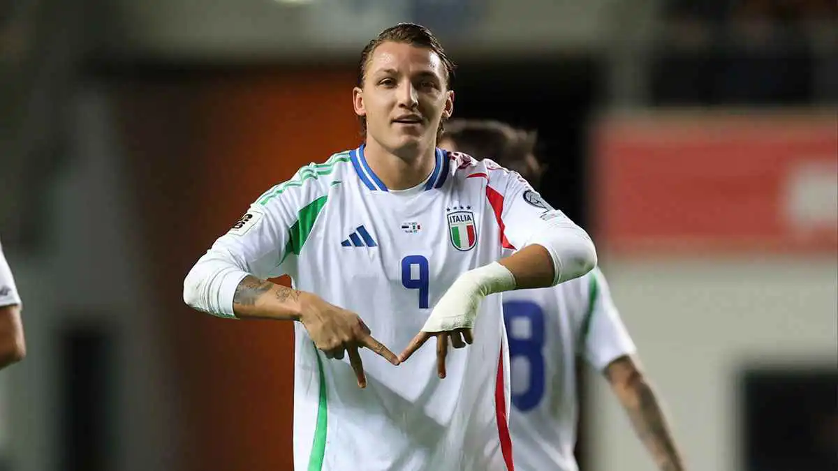 مانشستر يونايتد ينقض على مهاجم القادسية السعودي