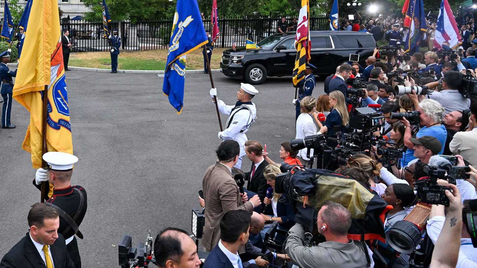 "نيويورك تايمز": قمم ترامب "مبهرة" وفوضى عارمة بالنتائج