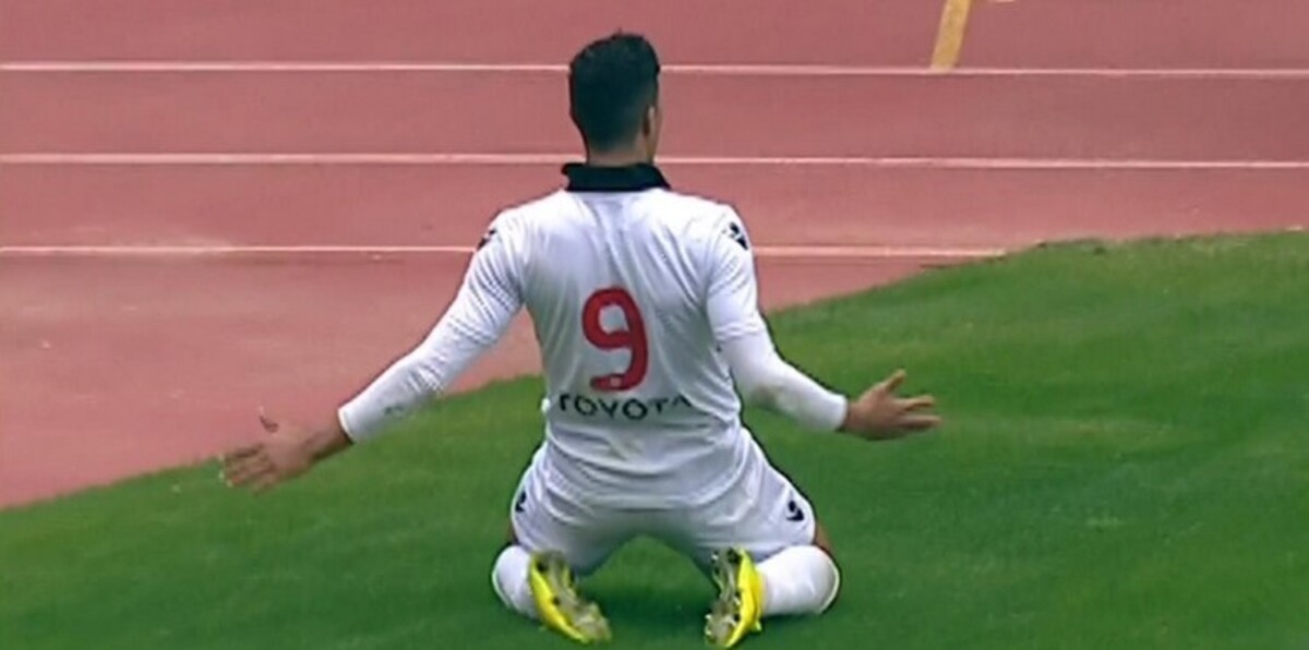 "بونجاح" يوقّع للأهلي المصري 3 سنوات