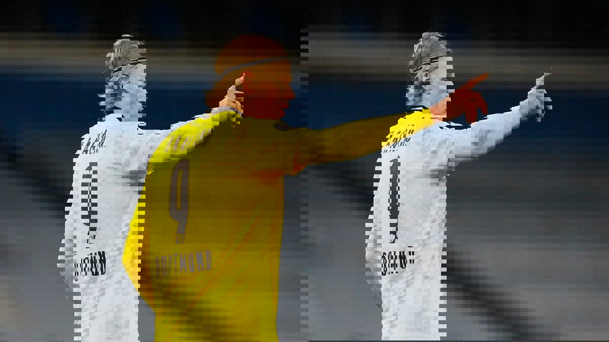 ميرور: رايولا يطالب ريال مدريد وبرشلونة بمنح هالاند مليون جنيه إسترليني راتبا أسبوعيا