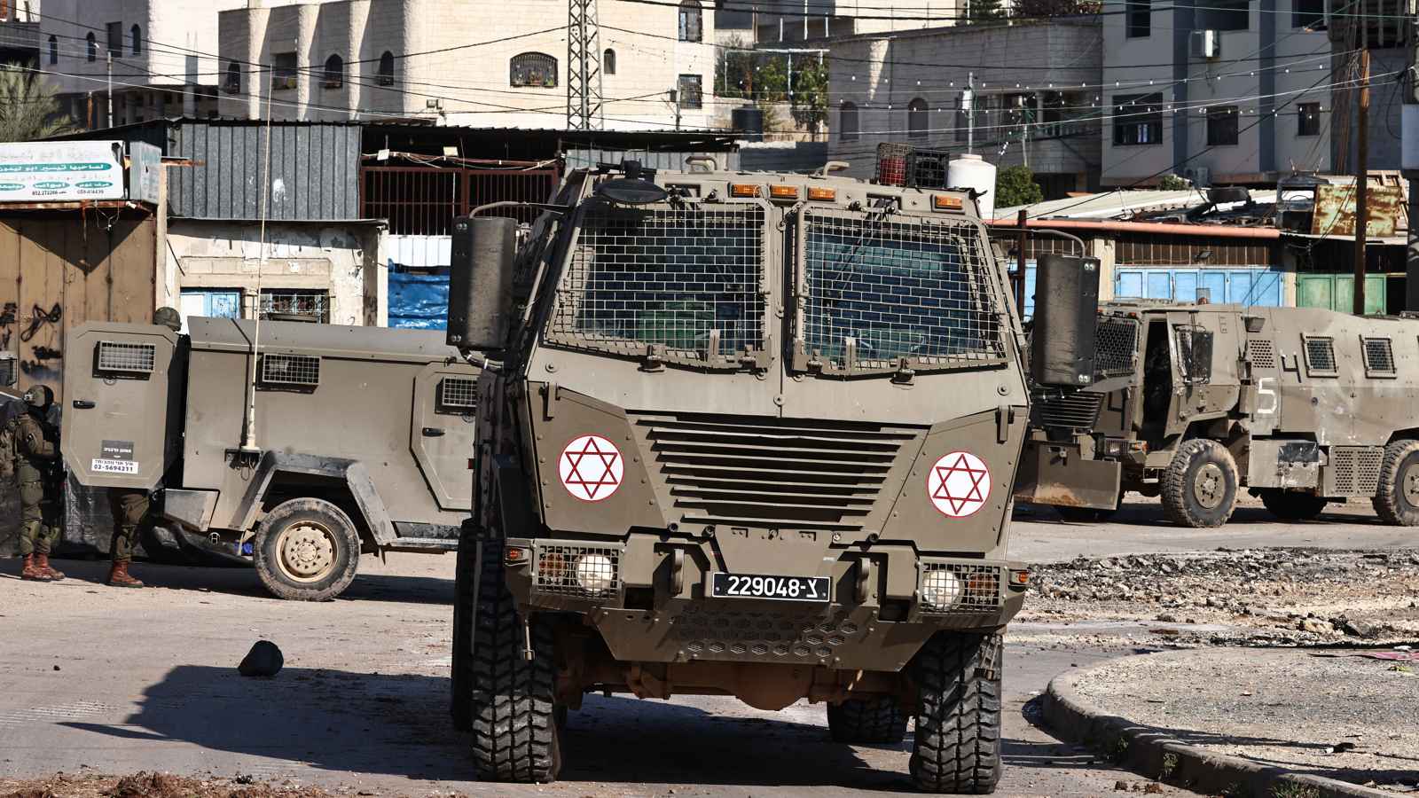 إسرائيل تقصف "طمون" وتواصل مهاجمة شمالي الضفة الغربية