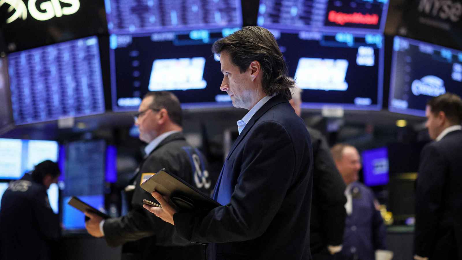 قبل أيام من الانتخابات.. الاقتصاد الأمريكي يسجل "نموًا قويًا"