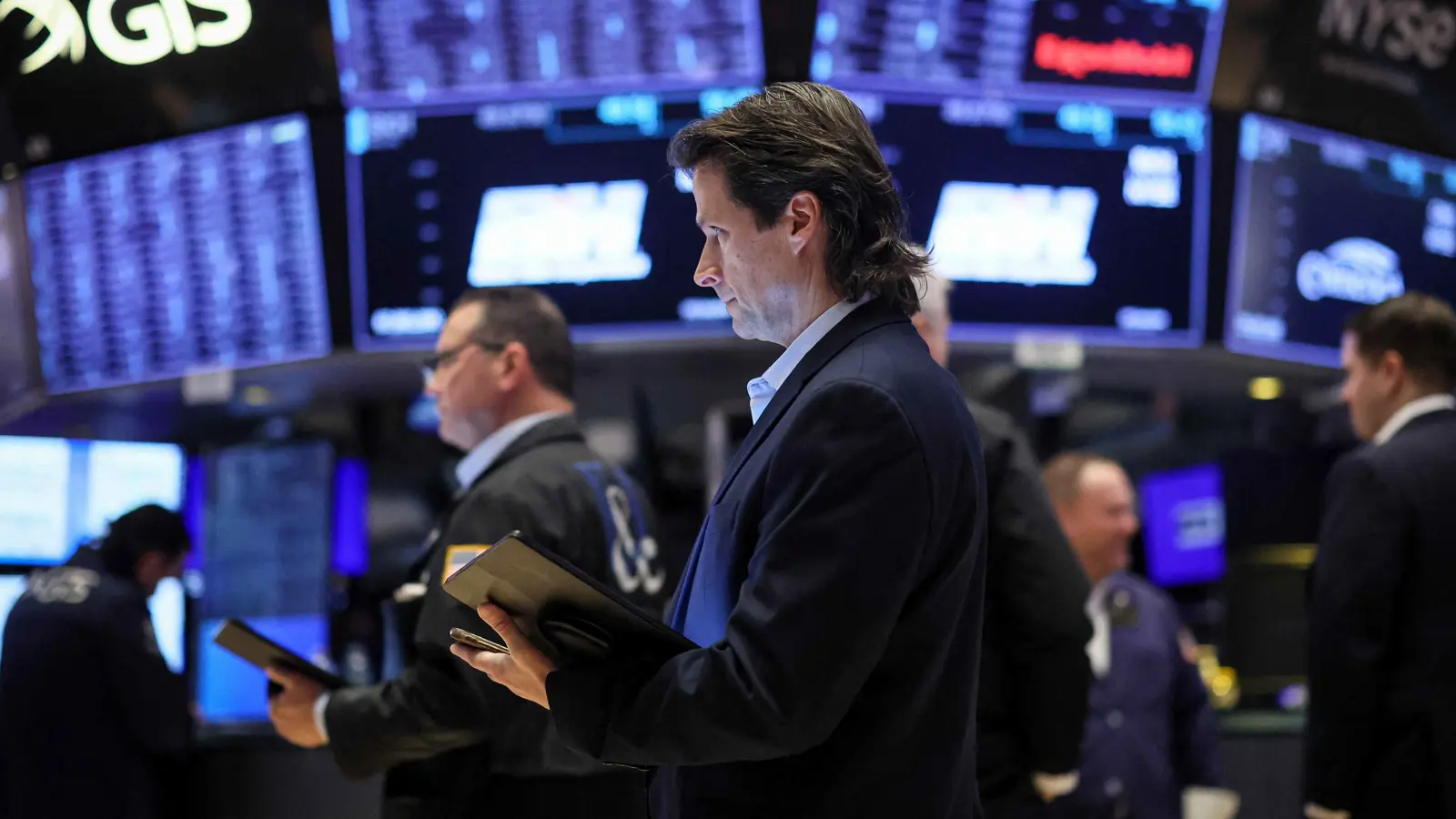 قبل أيام من الانتخابات.. الاقتصاد الأمريكي يسجل "نموًا قويًا"