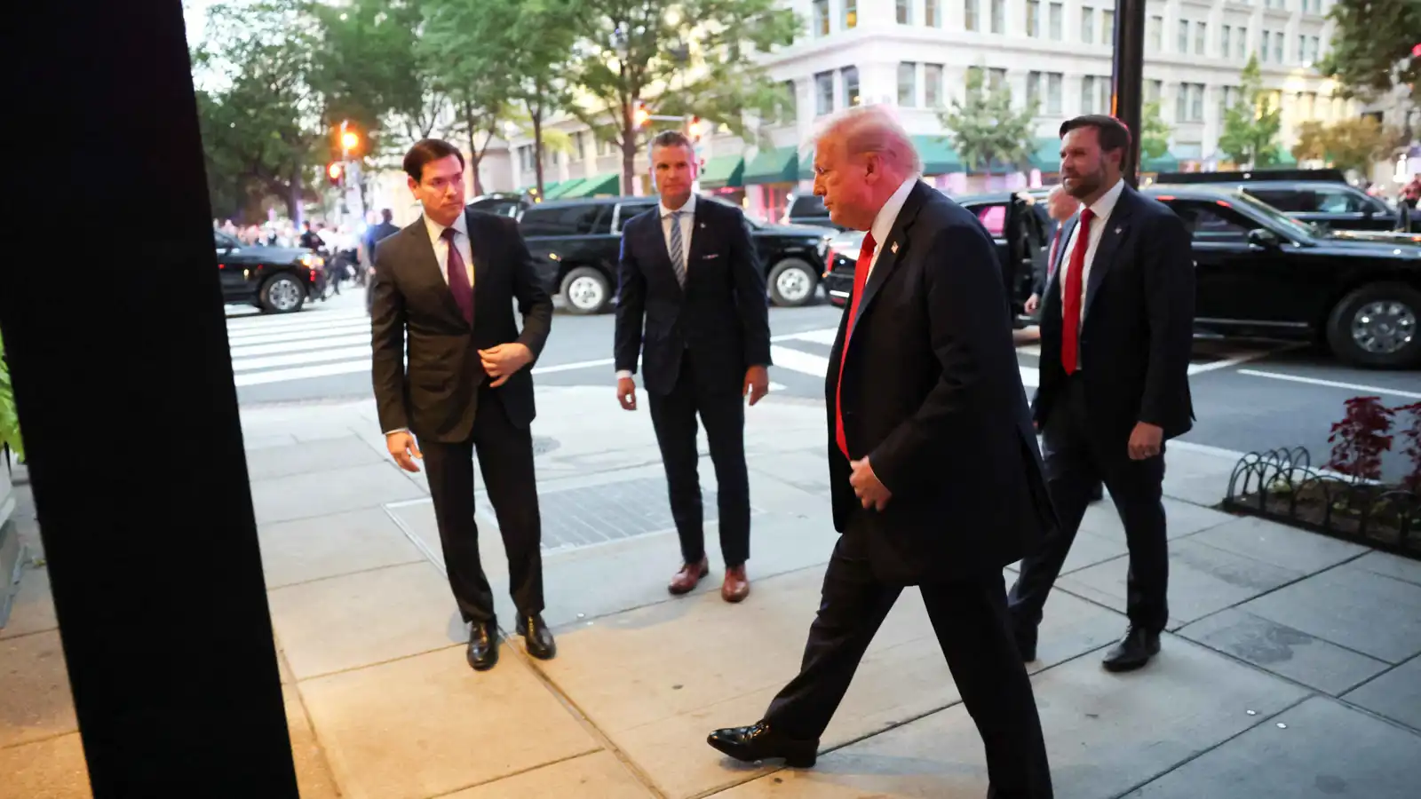 "لست سعيداً".. ترامب مستاء من الهجوم  الإسرائيلي على قطر (فيديو)