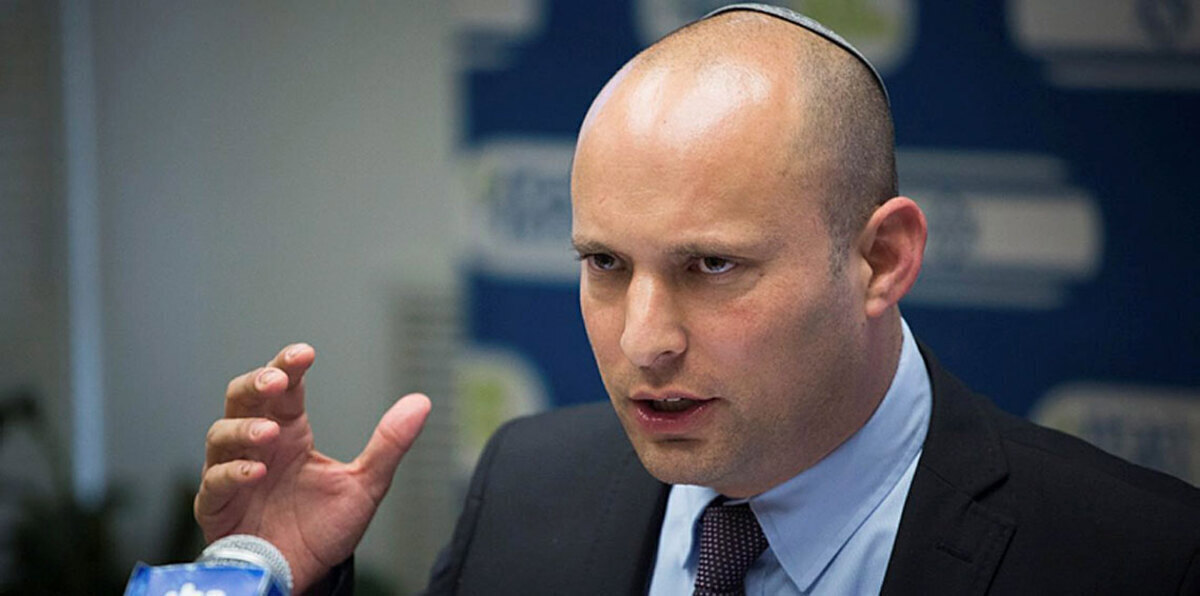 سعيًا لخلافة نتنياهو.. رئيس "البيت اليهودي" يتعهد ببناء تحالفات مع الأحزاب الحريدية والعلمانية