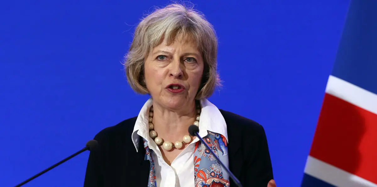 إزالة صورة تيريزا ماي من جدران جامعة أكسفورد