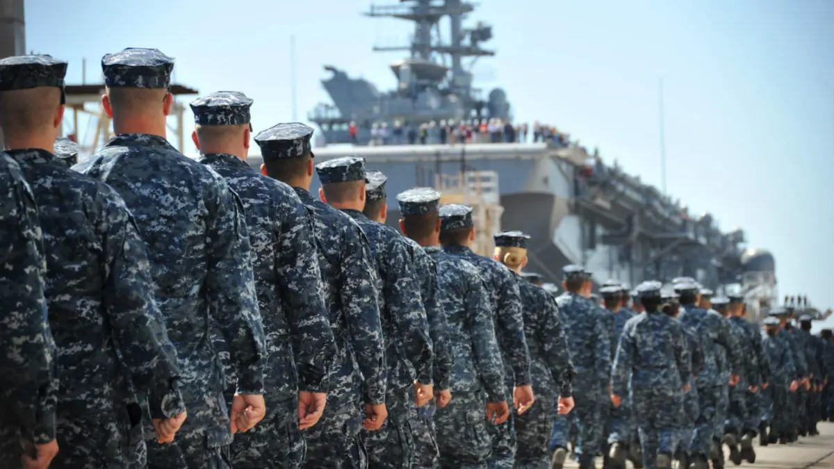 مسؤول بالبنتاغون: أكثر من 4000 بحار أمريكي مصابون بكورونا