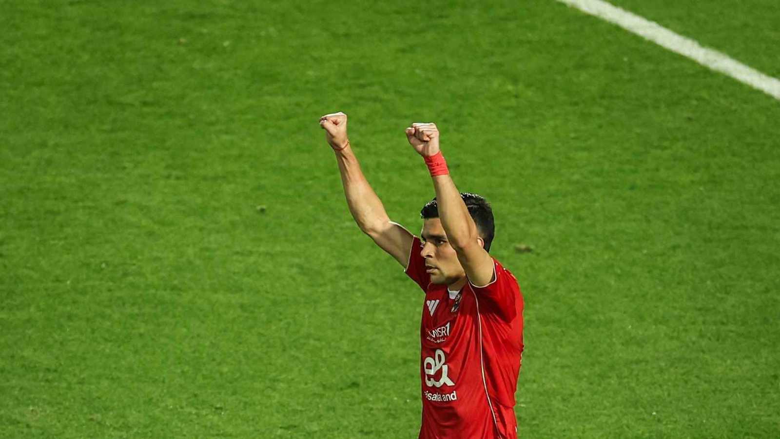 بعد تألقه في القمة.. كم مرة "لدغ" أشرف بن شرقي الزمالك؟ 