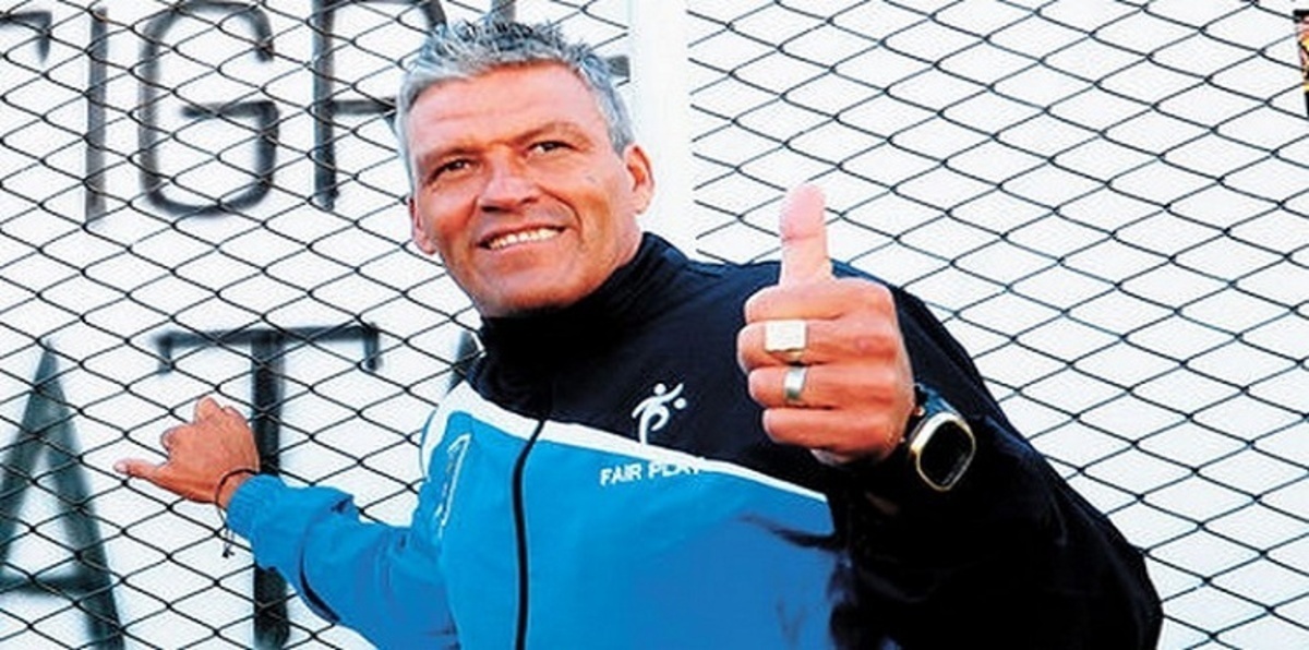 ماذا ينتظر كلاوسن في الصفاقسي التونسي؟