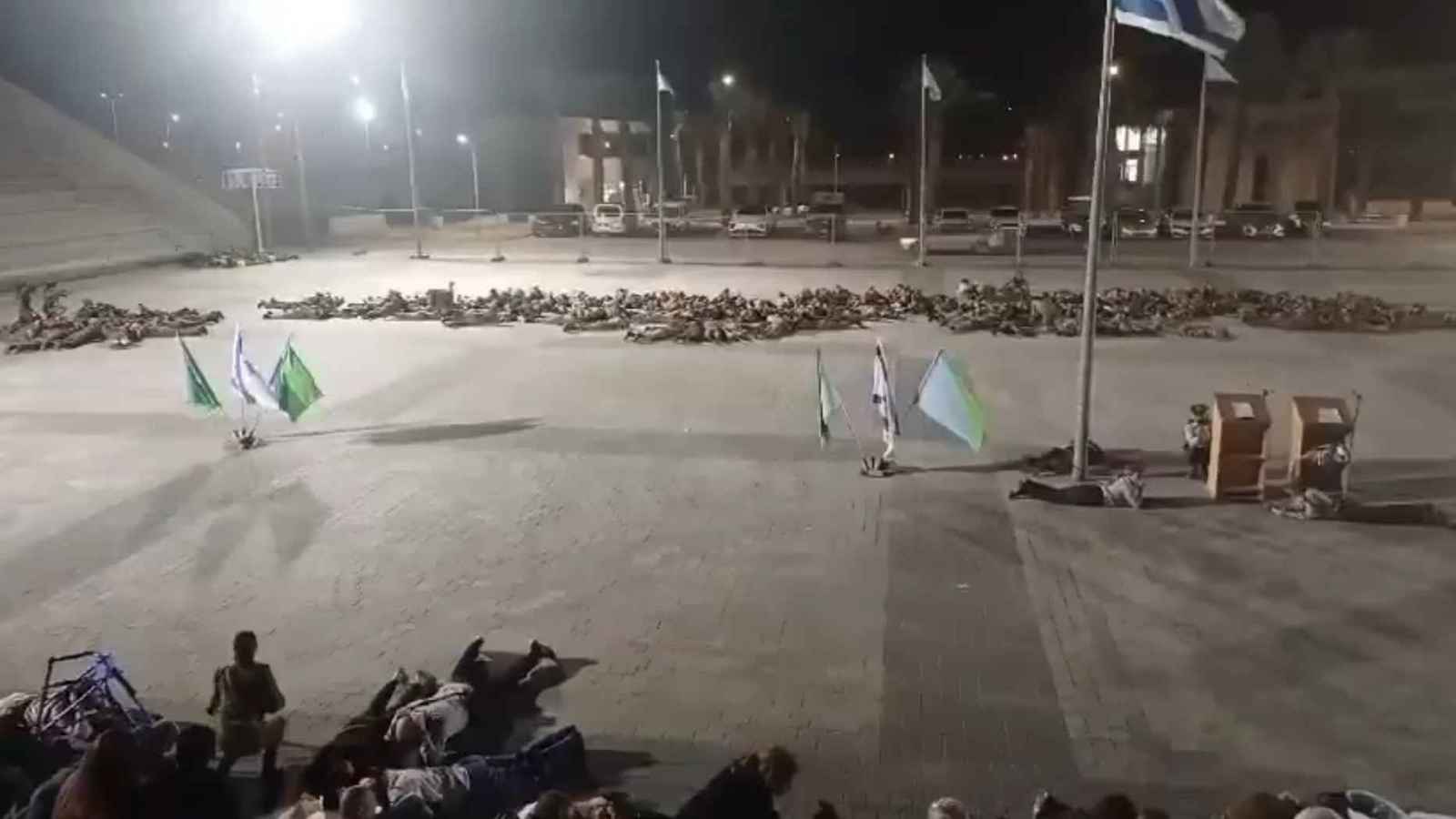 قناة عبرية: صاروخ الحوثي أطلق نحو النقب خلال تخريج دورة ضباط (فيديو)